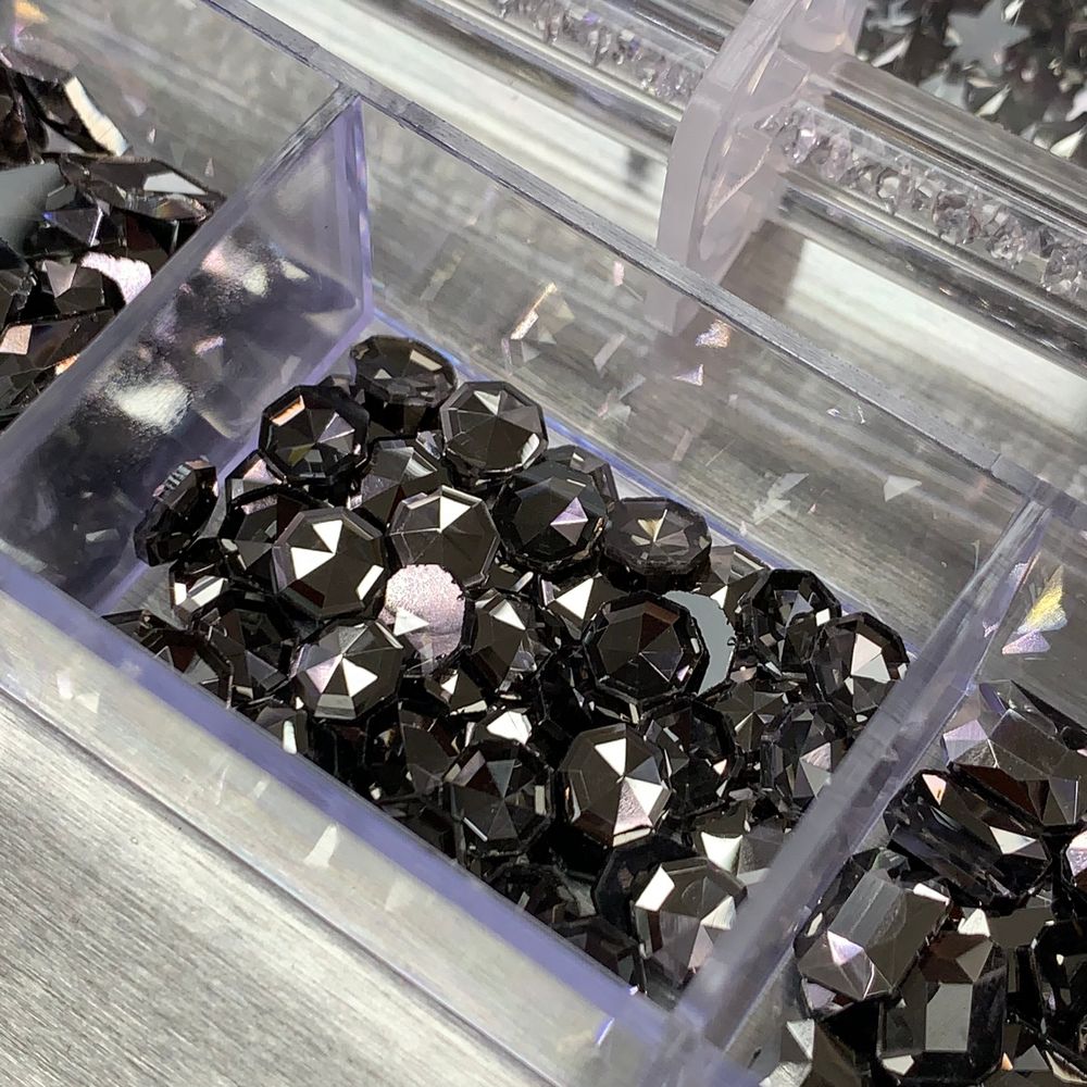 Gun metal nail rhinestones assortment - 3